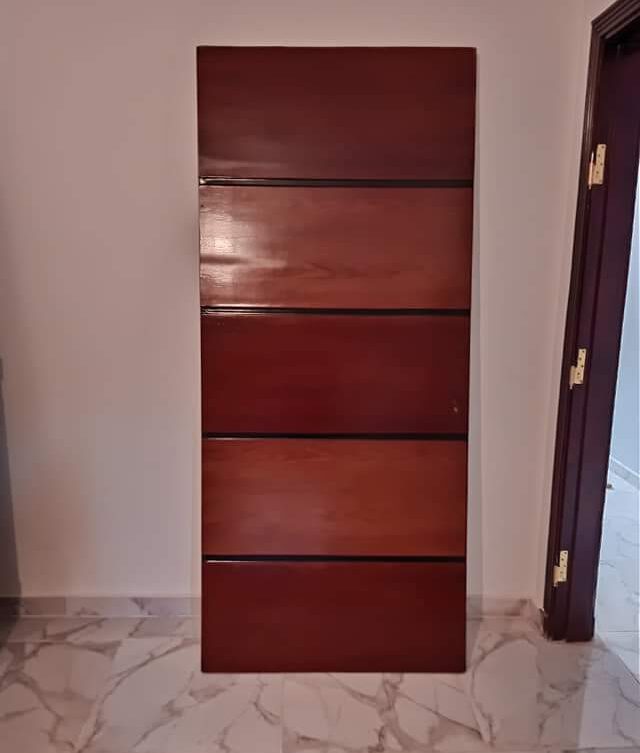 معلم بويه ابواب خشب الدمام