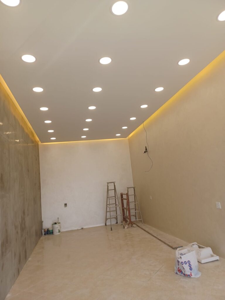 صباغ بالسيهات محترف لتنفيذ الدهانات العصرية بجودة عالية